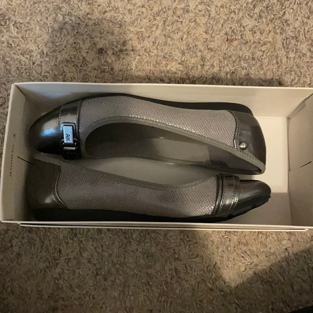 NWT Anne Klein Flats
